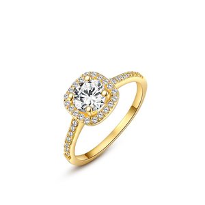 Hearts and Arrows Zirconia 18K Gold Wedding Ring